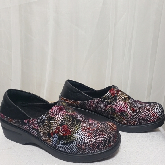 Ingaro Shoes - Ingaro Sz 6.5 Sonja19 Non-Slip Professional Clogs